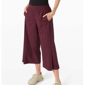 Like New Lululemon Wanderer Culotte - Cassis size 12